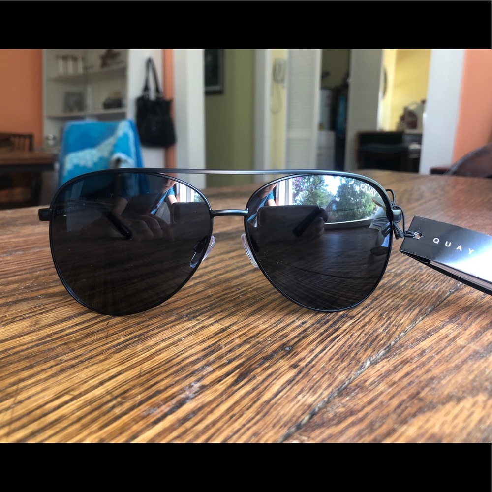 Quay Vivienne Sunglasses
